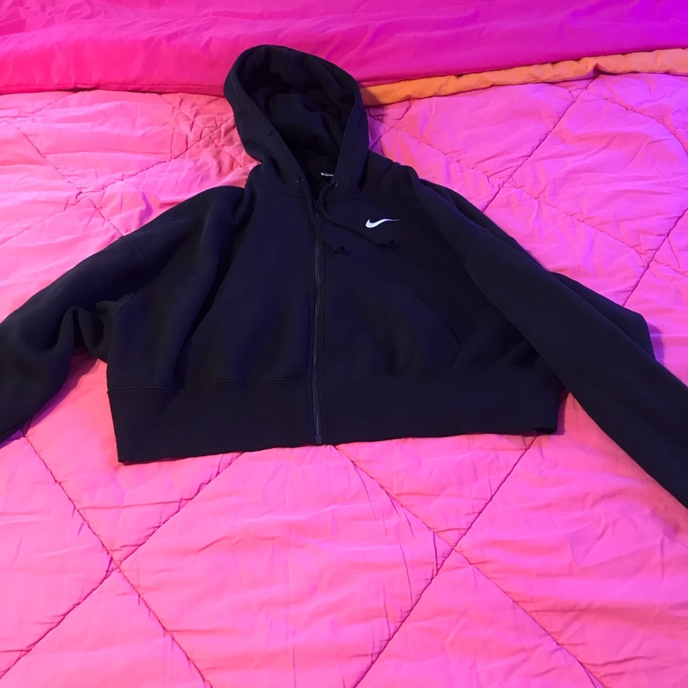 Black zip up Nike hoodie